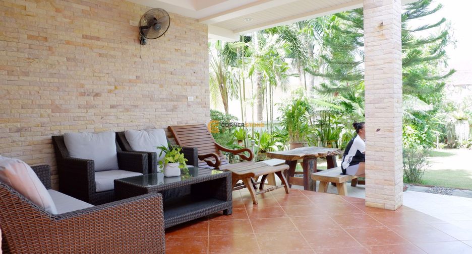 For rent そして for sale 4 ベッドルーム house in Bang Lamung, Chonburi