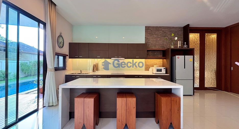 Casa en venta de 4 habitaciones en Bang Lamung, Chonburi