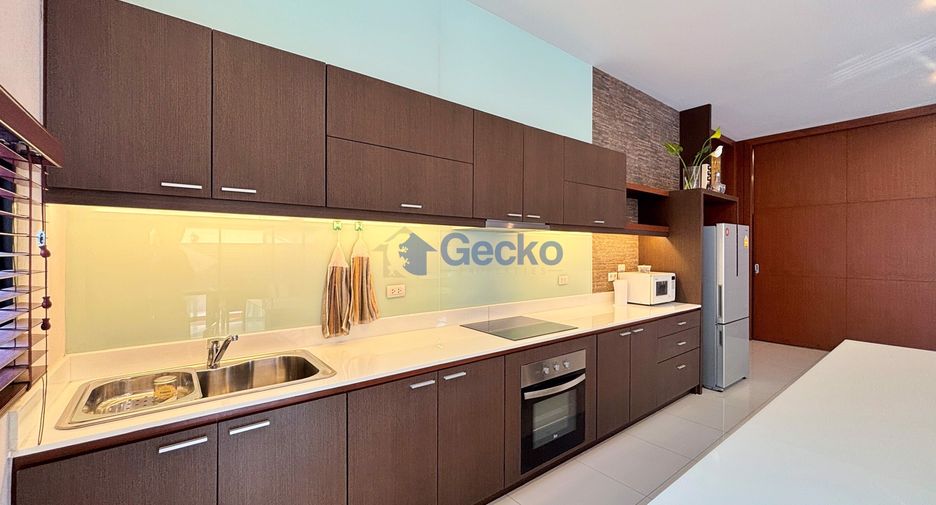 Casa en venta de 4 habitaciones en Bang Lamung, Chonburi