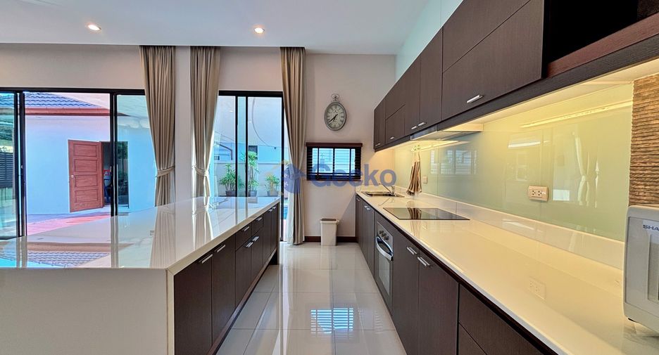 Casa en venta de 4 habitaciones en Bang Lamung, Chonburi