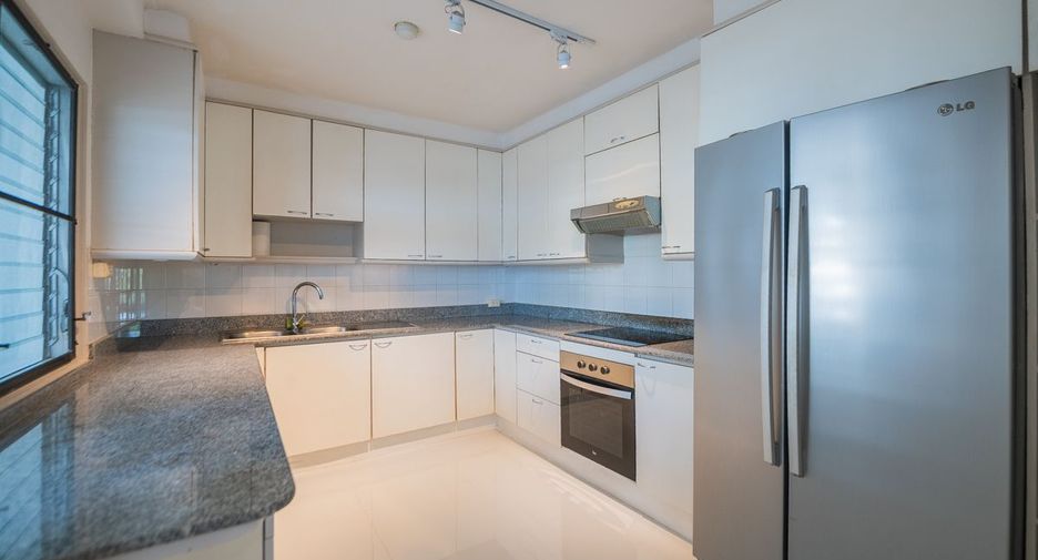À vendre 3 chambres condo à Pratumnak, Pattaya