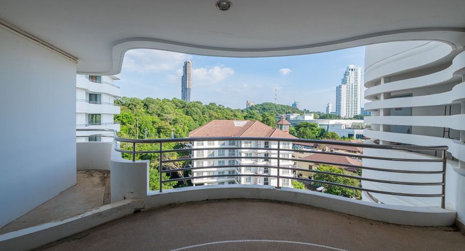 For sale 3 ベッドルーム condo in Pratumnak, Pattaya