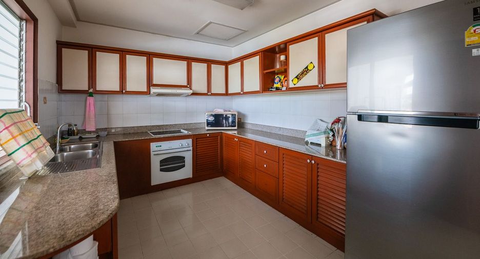 For sale 3 ベッドルーム condo in Pratumnak, Pattaya