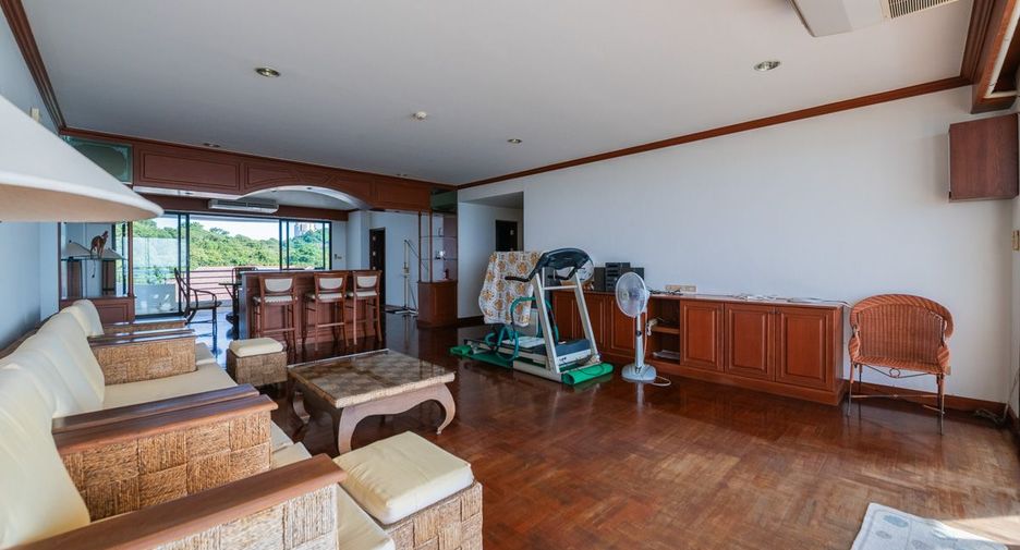 For sale 3 ベッドルーム condo in Pratumnak, Pattaya