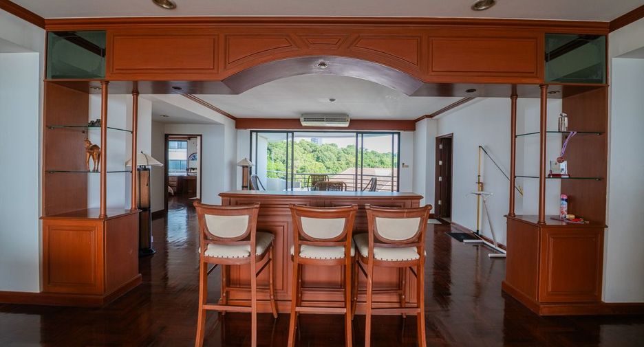 For sale 3 ベッドルーム condo in Pratumnak, Pattaya