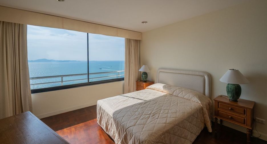 À vendre 3 chambres condo à Pratumnak, Pattaya