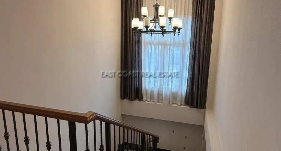 Haus zur Miete mit 4 Zimmer in Huay Yai, Pattaya