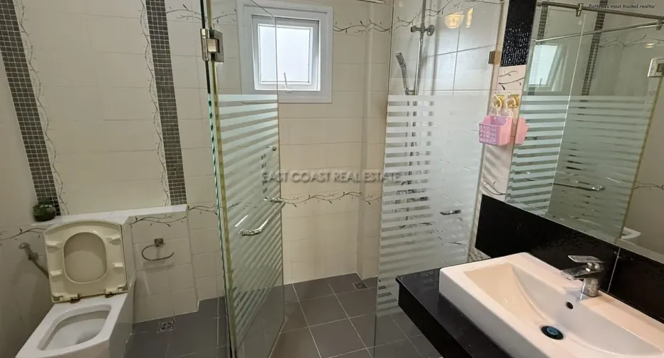 Haus zur Miete mit 4 Zimmer in Huay Yai, Pattaya