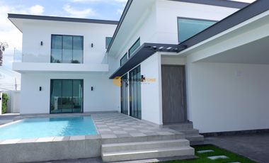Casa en alquiler y en venta de 4 habitaciones en East Pattaya, Pattaya
