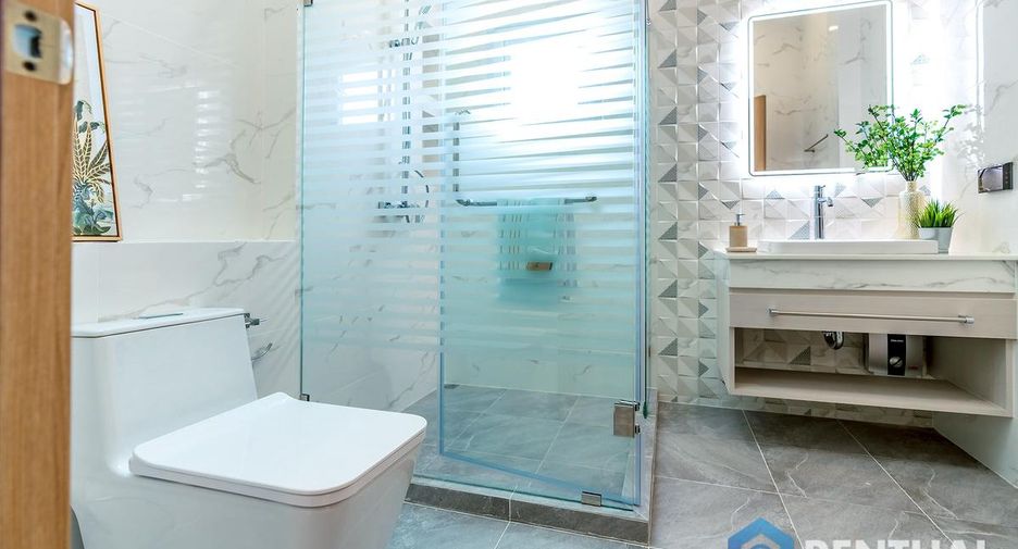 For sale 5 bedrooms house in Bang Lamung, Chonburi