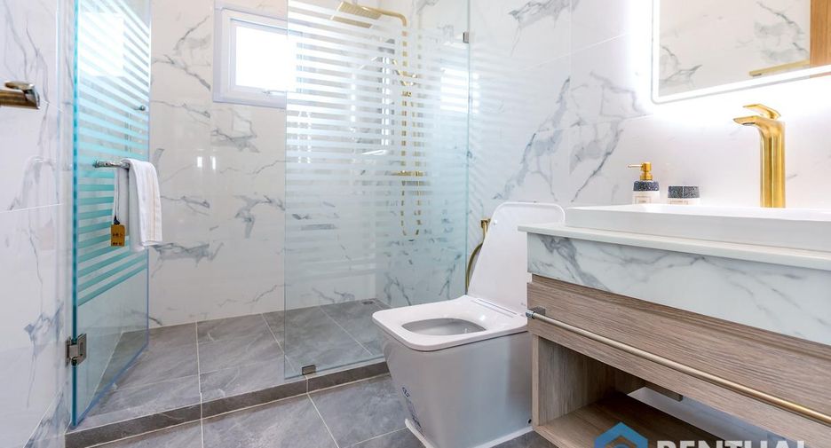 For sale 5 bedrooms house in Bang Lamung, Chonburi