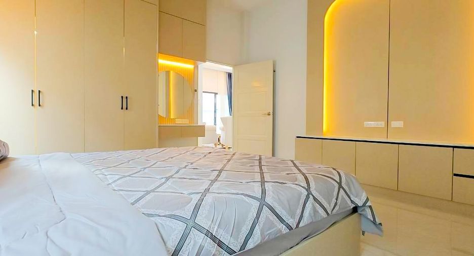 Casa en venta de 4 habitaciones en Bang Lamung, Chonburi