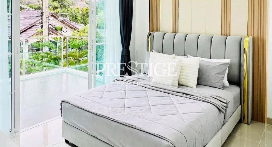 For sale 5 bedrooms house in Bang Lamung, Chonburi