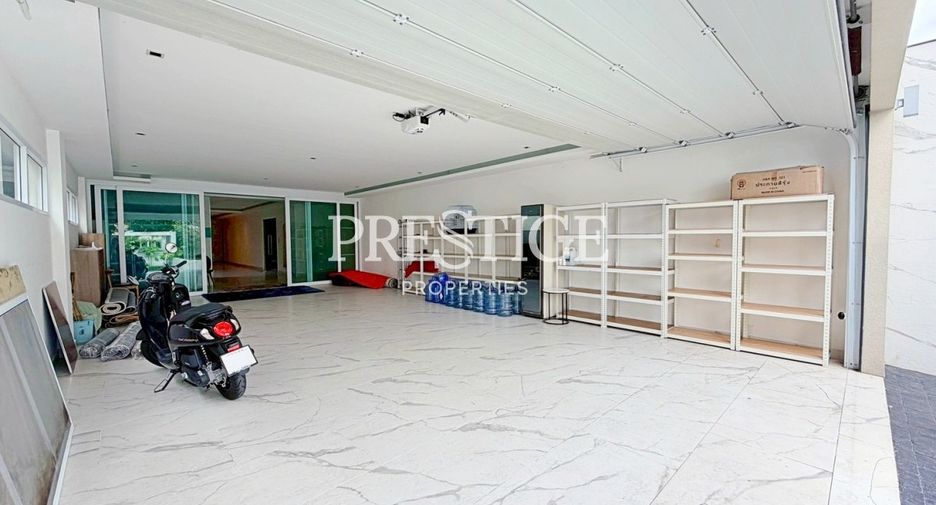 Casa en venta y en alquiler de 10 habitaciones en Bang Lamung, Chonburi