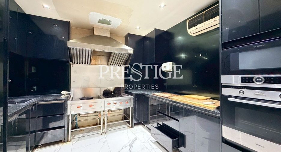 Casa en venta y en alquiler de 10 habitaciones en Bang Lamung, Chonburi