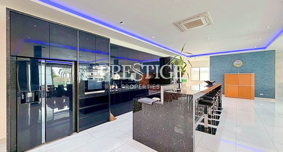Casa en venta y en alquiler de 10 habitaciones en Bang Lamung, Chonburi