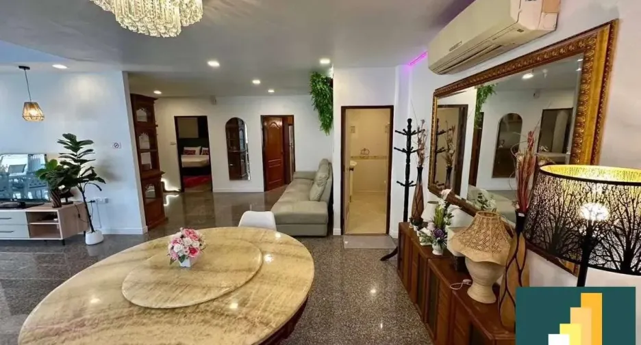 For rent 5 bedrooms house in Jomtien, Pattaya