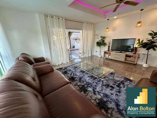 Villa zur Miete mit 5 Zimmer in Bang Lamung, Chonburi