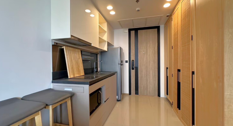 For sale 1 bed condo in Khlong Toei, Bangkok