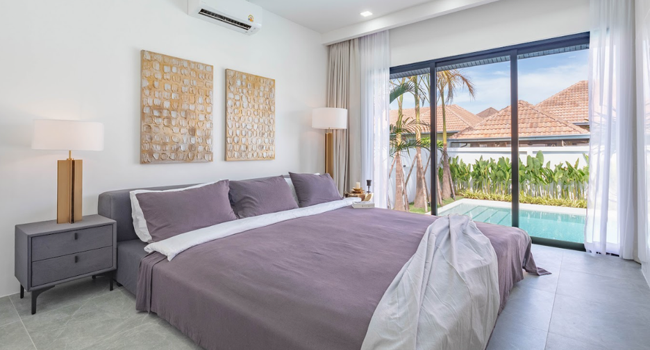 For sale 5 bedrooms villa in East Pattaya, Pattaya