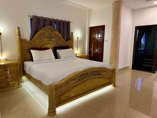 À louer 5 chambres villa à Bang Lamung, Chonburi
