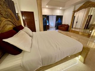 À louer 5 chambres villa à Bang Lamung, Chonburi
