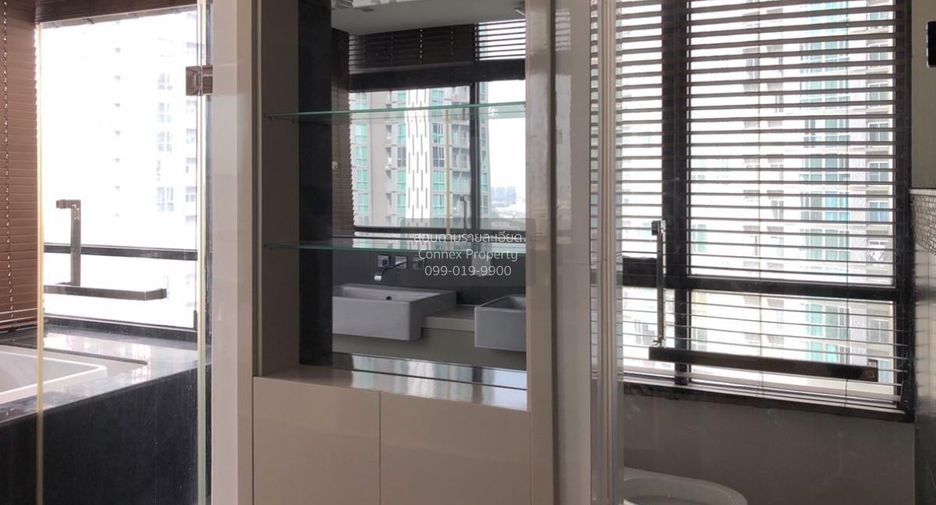 For rent 2 bedrooms condo in Huai Khwang, Bangkok