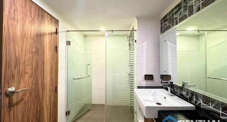 For sale 2 ベッドルーム condo in Bang Lamung, Chonburi