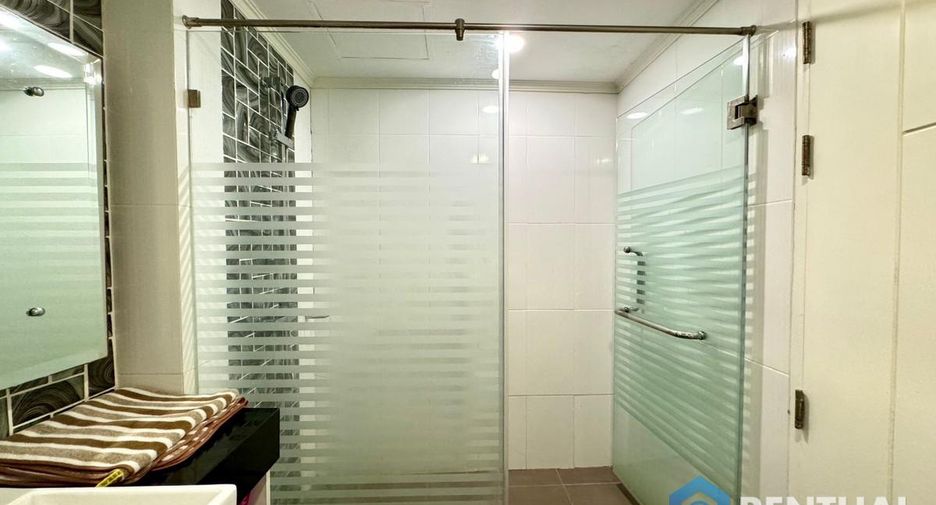For sale 2 ベッドルーム condo in Bang Lamung, Chonburi