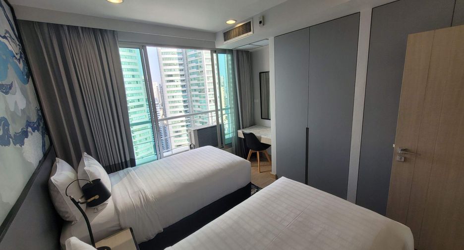 For rent 3 bedrooms condo in Khlong Toei, Bangkok