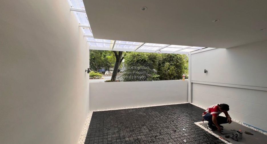 For sale 3 bedrooms townhouse in Prawet, Bangkok