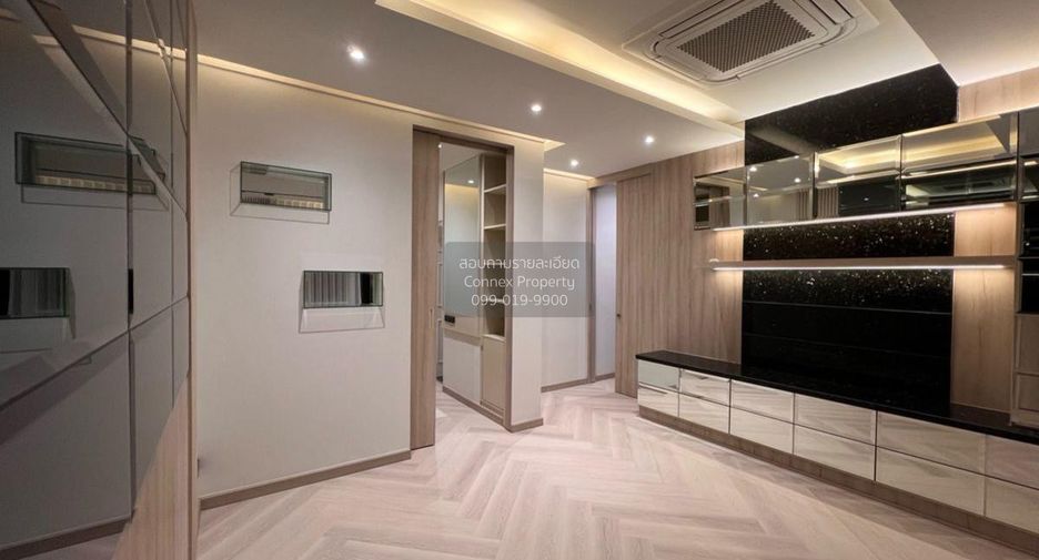 For sale 3 bedrooms townhouse in Prawet, Bangkok