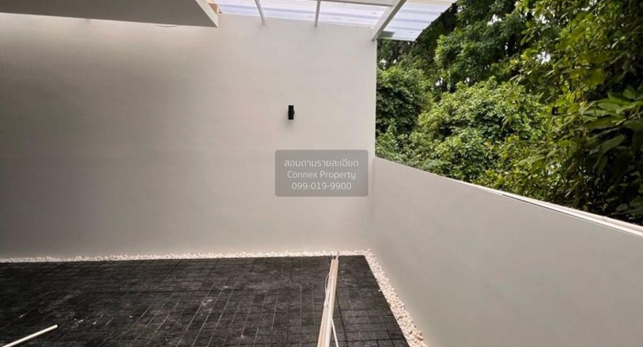 For sale 3 bedrooms townhouse in Prawet, Bangkok