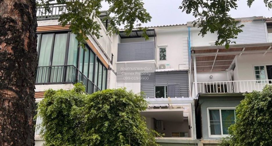 For sale 3 bedrooms townhouse in Prawet, Bangkok