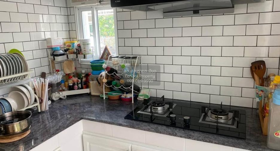 For sale 4 bedrooms townhouse in Pak Kret, Nonthaburi