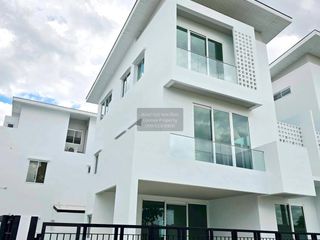 For sale 4 bedrooms house in Lat Phrao, Bangkok