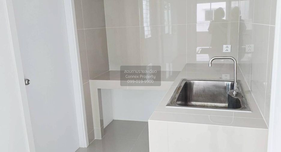 For sale 4 bedrooms house in Lat Phrao, Bangkok