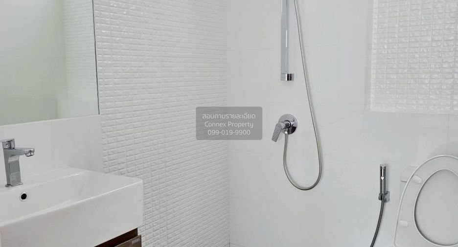 For sale 4 bedrooms house in Lat Phrao, Bangkok