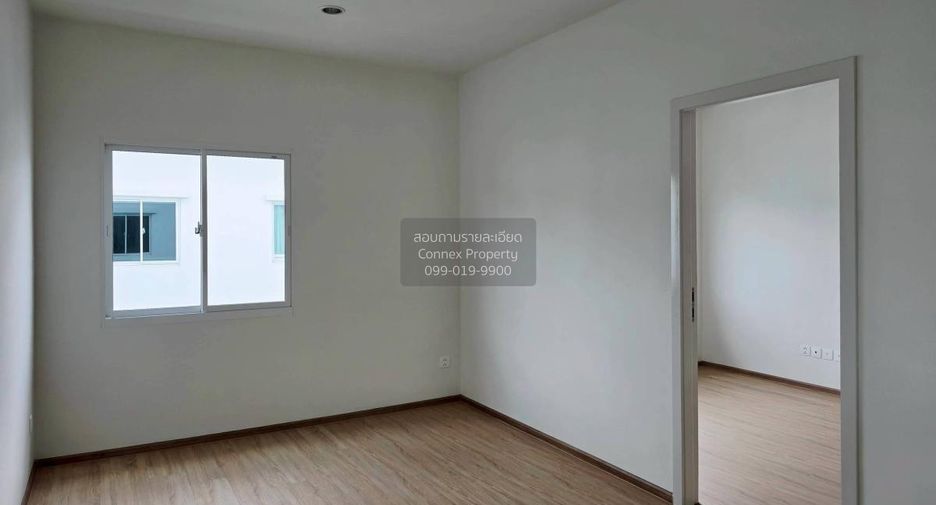 For sale 4 bedrooms house in Lat Phrao, Bangkok