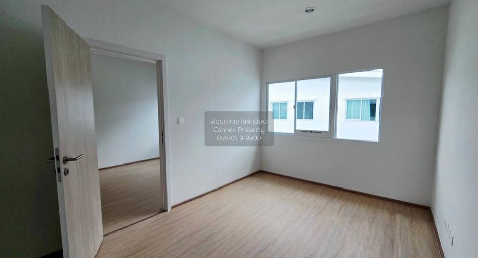For sale 4 bedrooms house in Lat Phrao, Bangkok