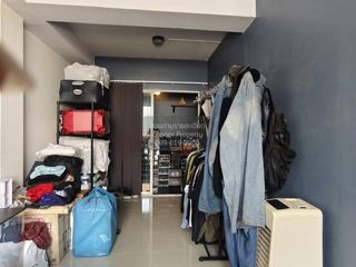 Local comercial en venta de 3 habitaciones en Lam Luk Ka, Pathum Thani