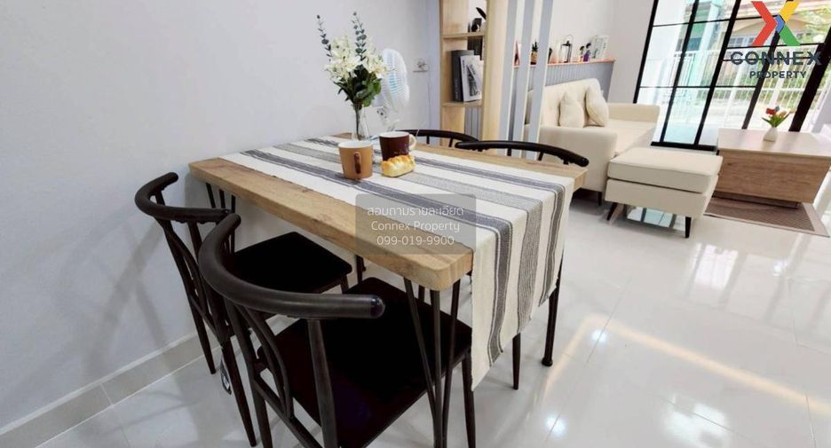 Casa adosada en venta de 2 habitaciones en Thanyaburi, Pathum Thani