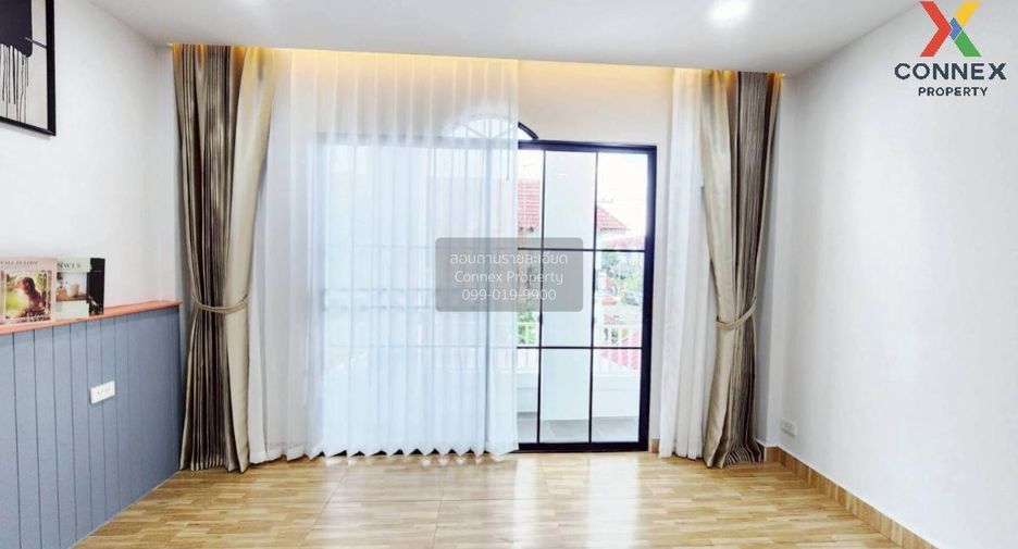 Casa adosada en venta de 2 habitaciones en Thanyaburi, Pathum Thani