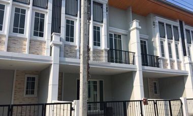Reihenhaus zum Kauf mit 4 Zimmer in Rat Burana, Bangkok