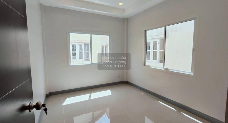 For sale 4 bedrooms townhouse in Bang Bua Thong, Nonthaburi