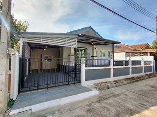 For sale 4 ベッドルーム house in Phutthamonthon, Nakhon Pathom