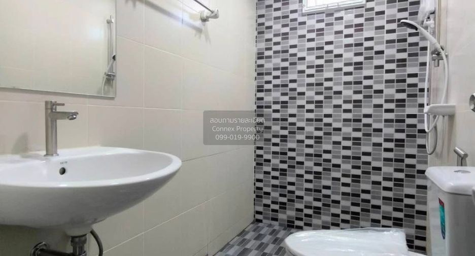 For sale 4 ベッドルーム house in Phutthamonthon, Nakhon Pathom