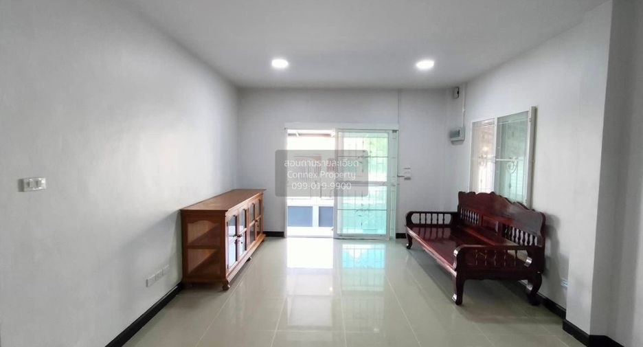 For sale 4 ベッドルーム house in Phutthamonthon, Nakhon Pathom