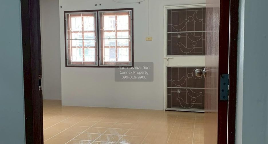 For sale 4 bedrooms townhouse in Bang Na, Bangkok