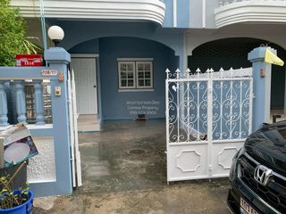 Casa adosada en venta de 4 habitaciones en Bang Na, Bangkok